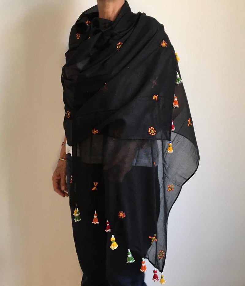 Siwa Spread Shawl